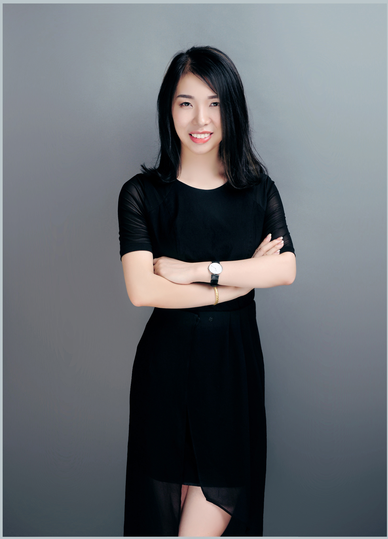  周艷華 設(shè)計師