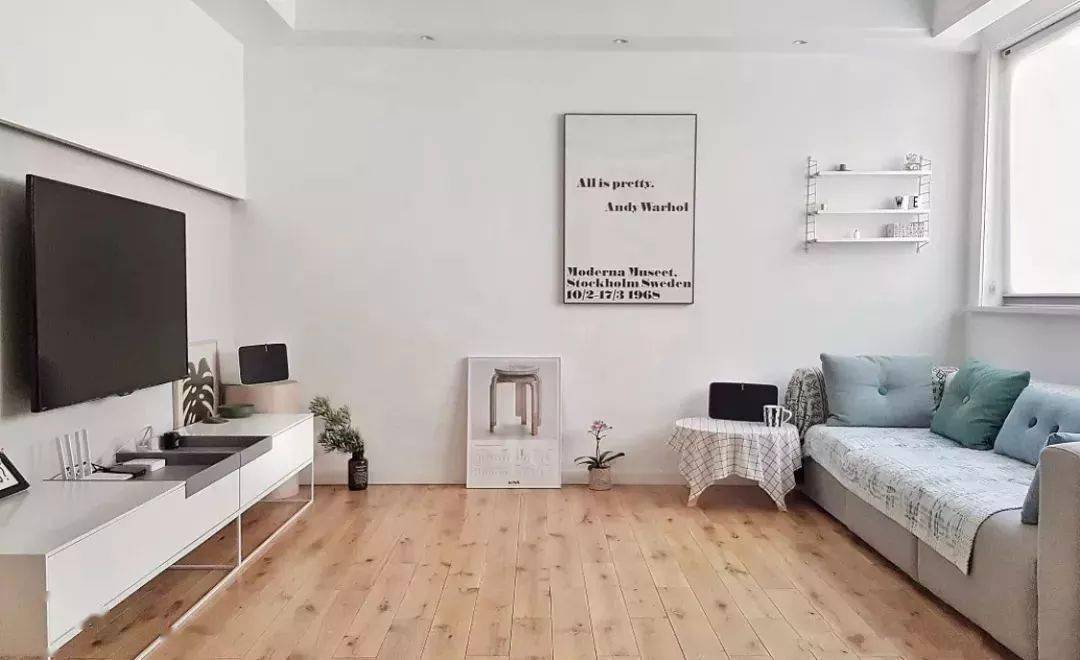 裝修施工：粉刷墻面是用滾輪粉刷還是用機(jī)器噴涂？哪種更好？